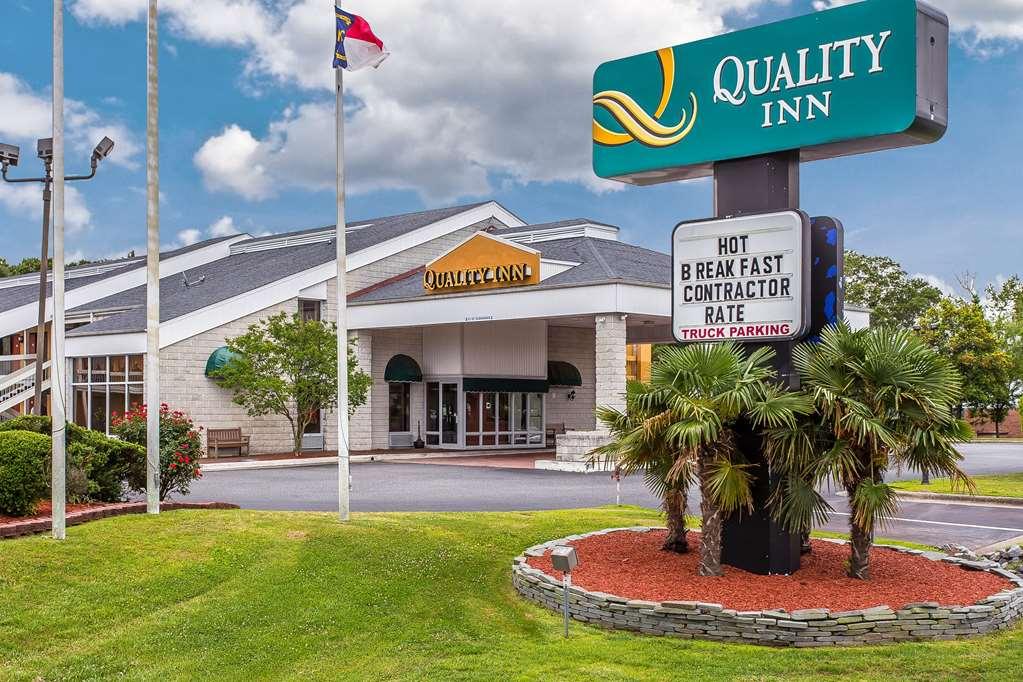 Quality Inn Greenville Near University Exterior photo